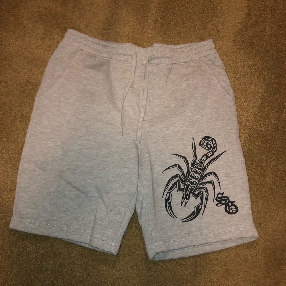 Skeleton Goods. Scorpion Sweat Shorts. Size Medium. Gray Color.